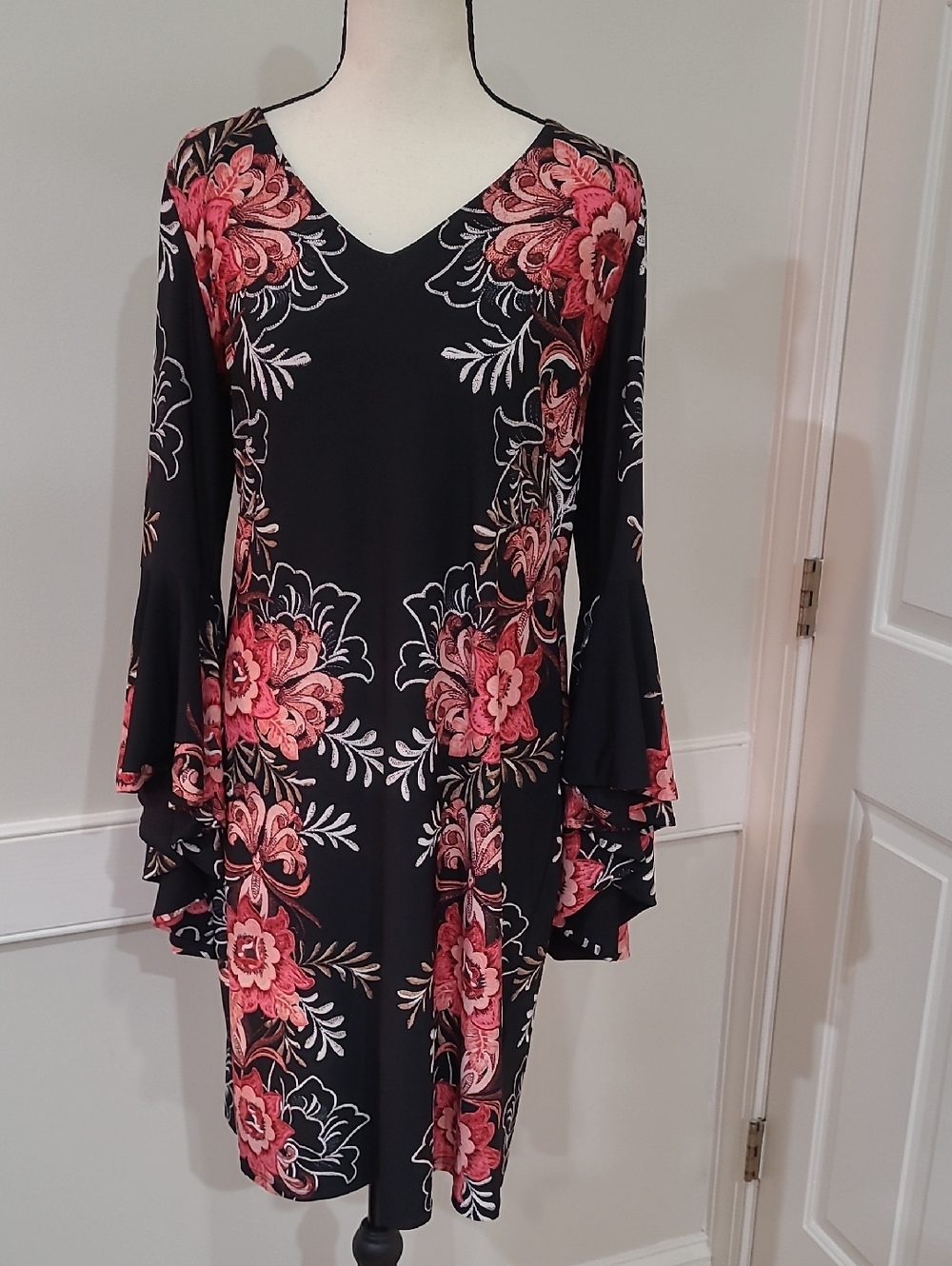 Roz & Ali Black Floral V-Neck Dress With Tiered Bell Sleeves